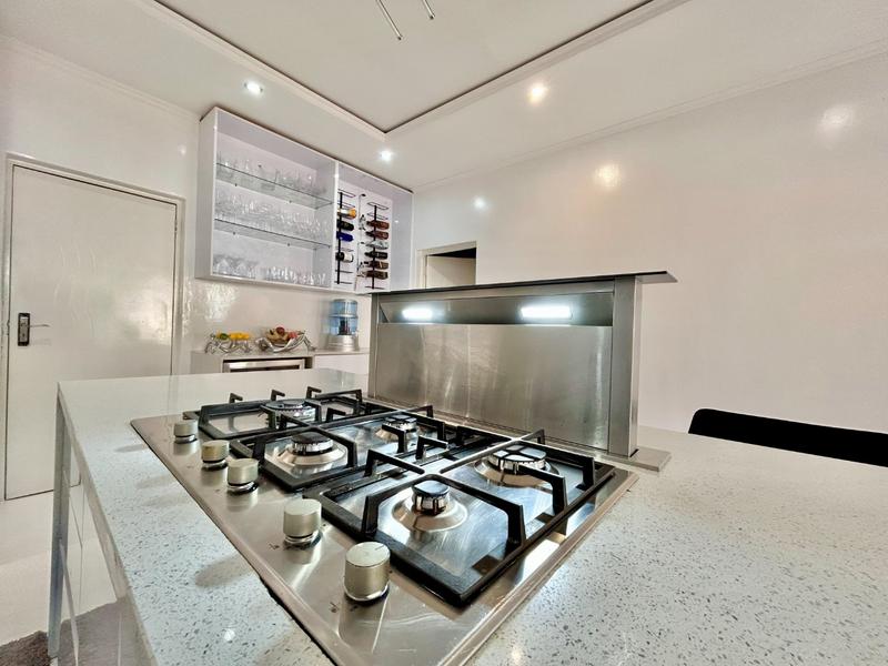 7 Bedroom Property for Sale in Kosmos Ridge North West